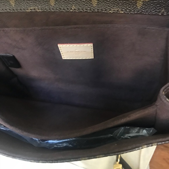 SOLD !!!! Authentic LV Pochete Metis - Picture 3 of 8